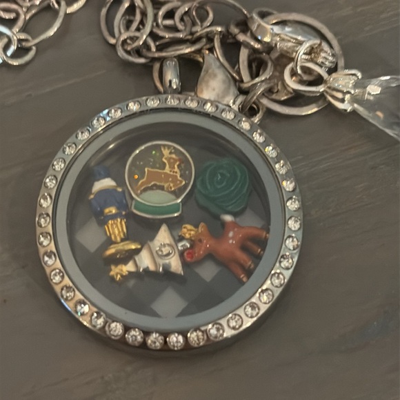 Origami Owl Round Silver Christmas Locket with charms nutcracker tree reindeer - Picture 2 of 2